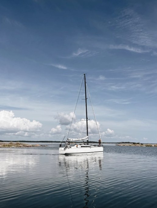Open water and skerries on a Stockholm Archipelago tour